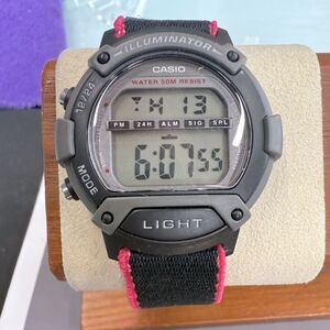 Casio Illuminator Watch 1817 working stretch Velcro pink and‎ black strap